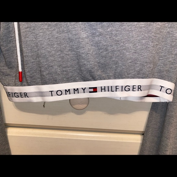 Tommy Hilfiger Crop Sweater - Picture 3 of 3